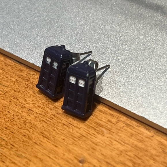 Earring Bundle - Picture 4 of 12